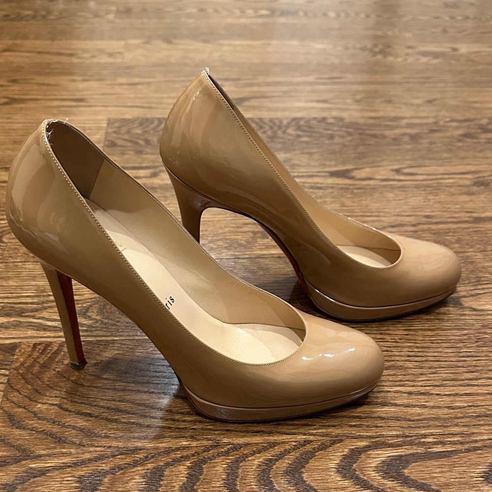 Christian Louboutin Beige Patent Leather Heels